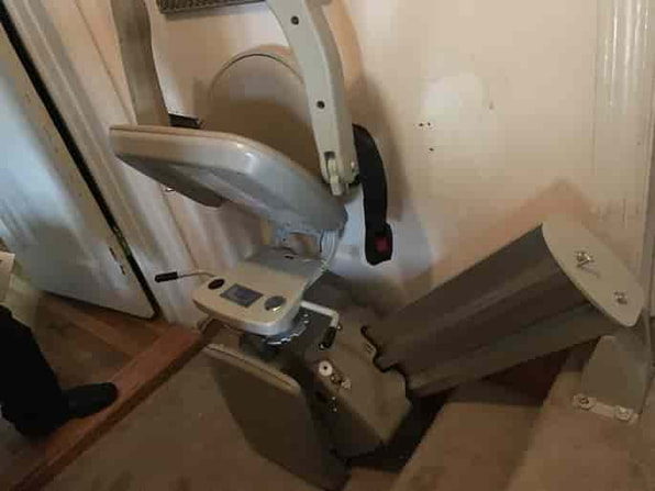 cute old couple curved stairlift in queens ny